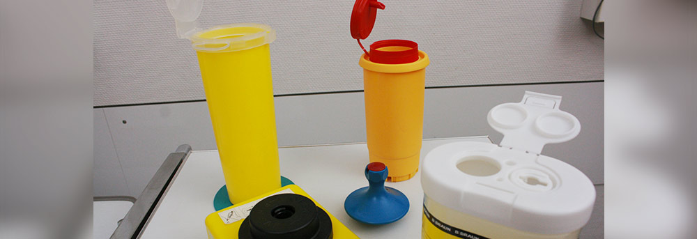 Spitze und scharfe Einweginstrumente